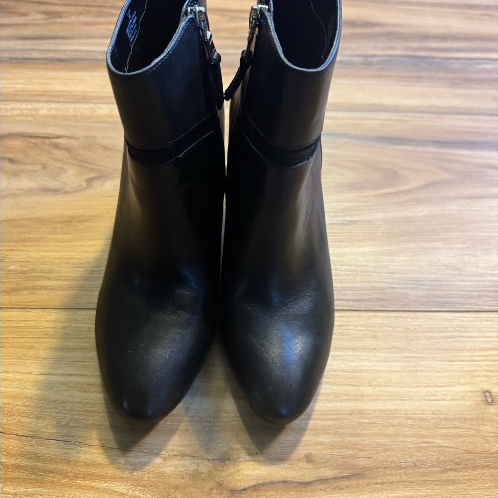 Lauren Ralph Lauren Black Leather Ankle Booties with Side Zip - Picture 3 of 13